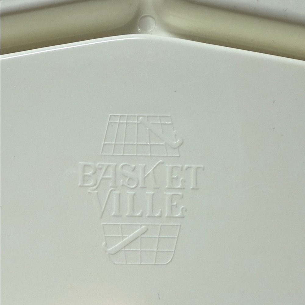 Colorful Plastic Dinnerware Set - Picture 3 of 15
